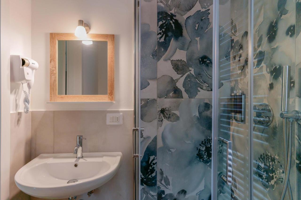 B&B Bentivogli Bologna Bagian luar foto