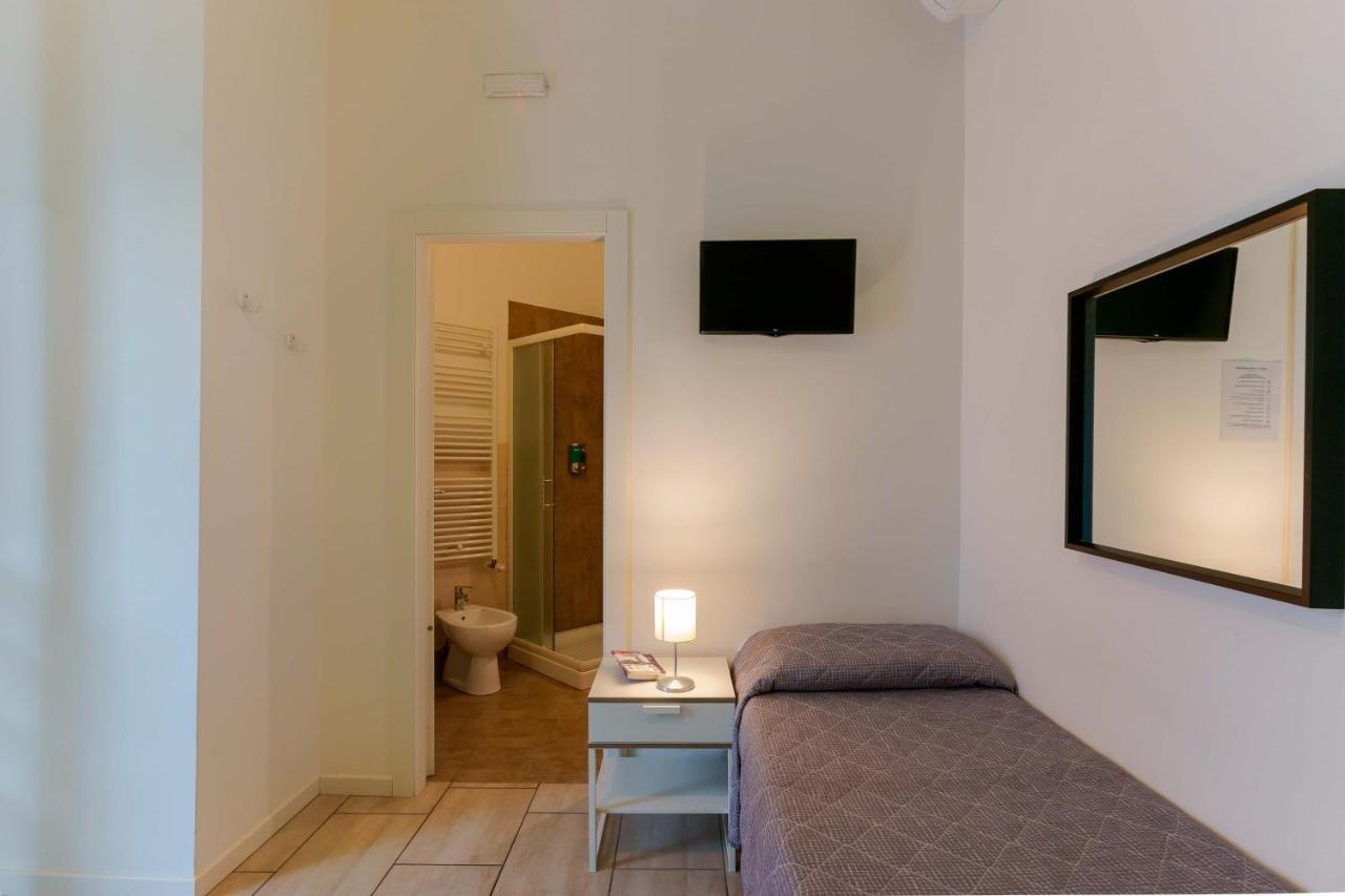 B&B Bentivogli Bologna Bagian luar foto
