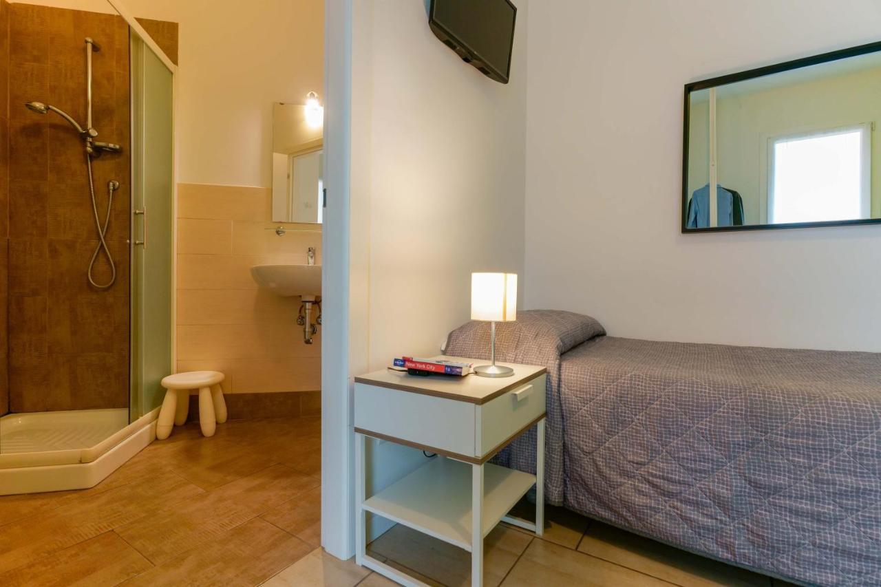B&B Bentivogli Bologna Bagian luar foto